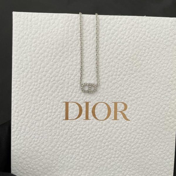 Petit collier Dior