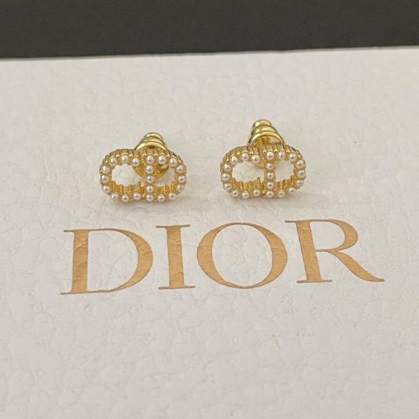 Boucles d'oreilles perles Dior