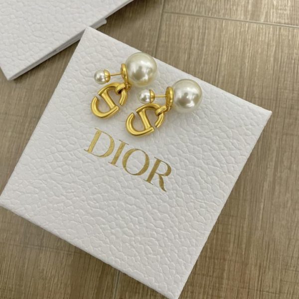 Boucles d'oreilles doubles perles Dior