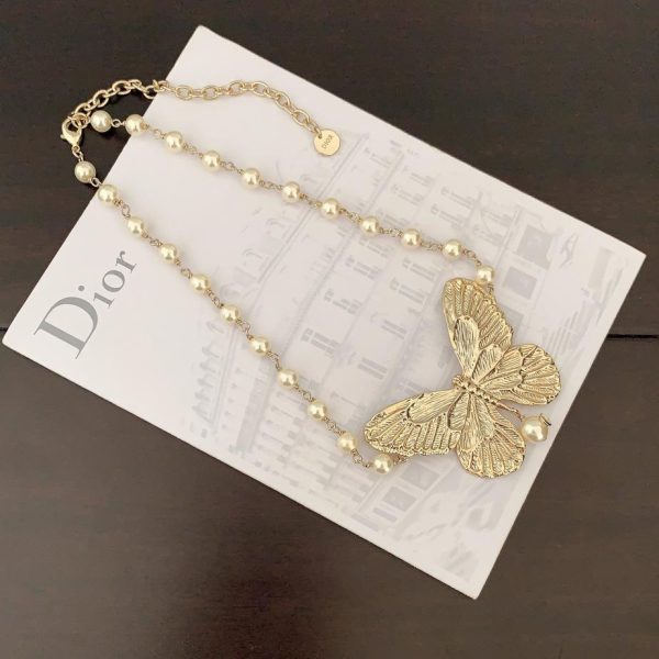 Collier de perles Dior le plus papillon