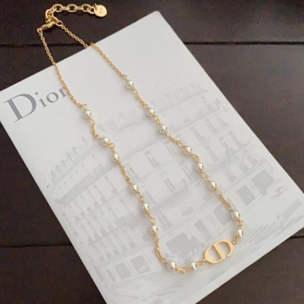 Collier de perles Dior