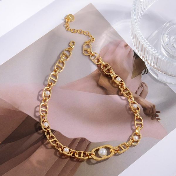 Collier nouvelle lettre Dior