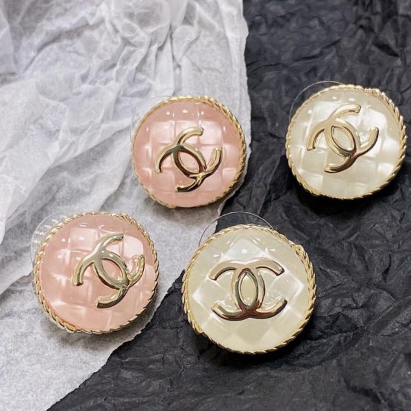 Cube de diamant double C Chanel