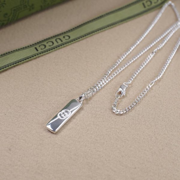 Collier double g entrelacé en sergé Gucci