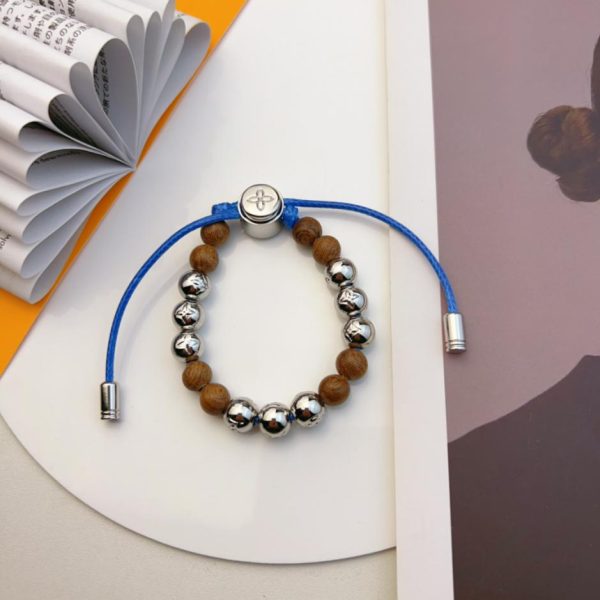 LOUIS VUITTON FW bracelet boule porte-bonheur