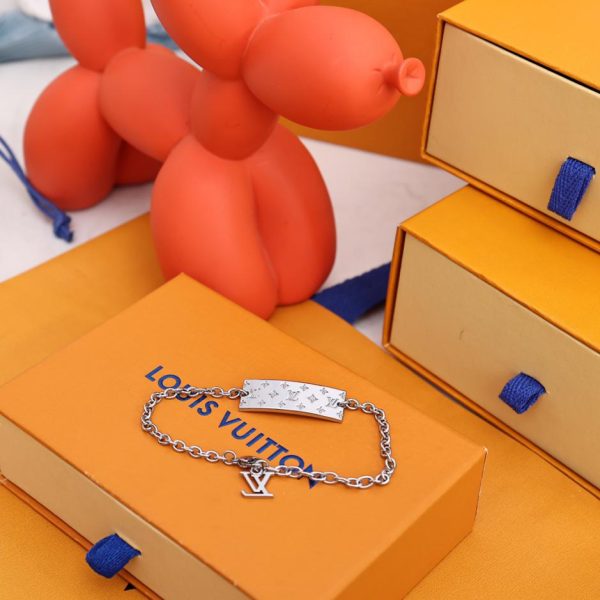 LOUIS VUITTON Bracelet Monogramme Bold