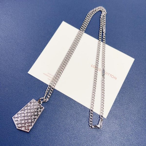 LOUIS VUITTON Série Monogramme