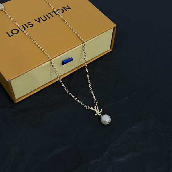 LOUIS VUITTON Perle