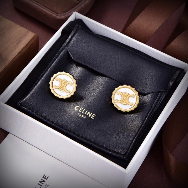Nouvelles boucles d'oreilles Céline
