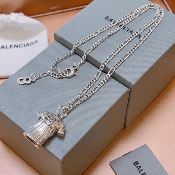 Balenciaga nouveau collier