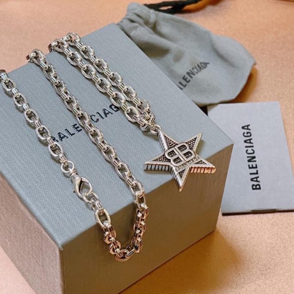 Balenciaga nouveau collier