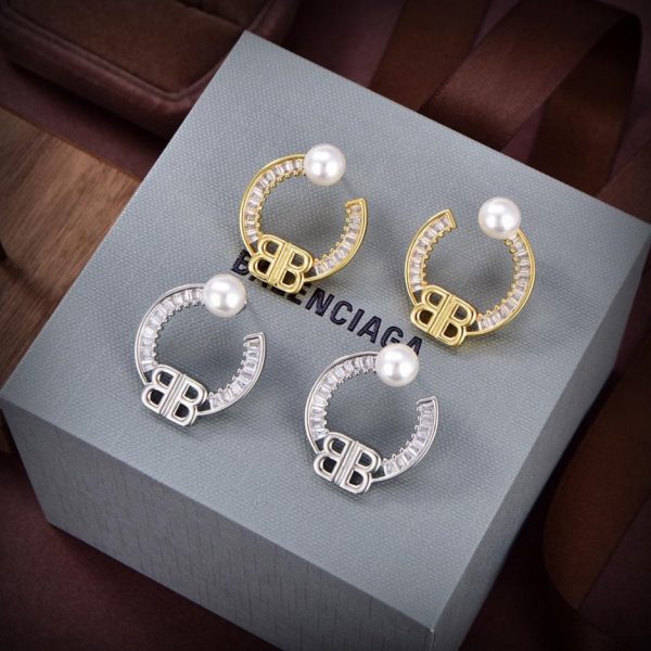 Balenciaga nouvelles boucles d'oreilles