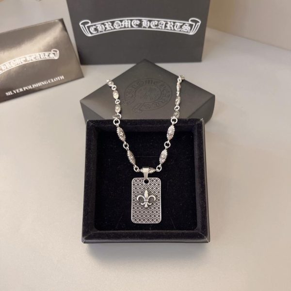 Collier Coeurs Chromés