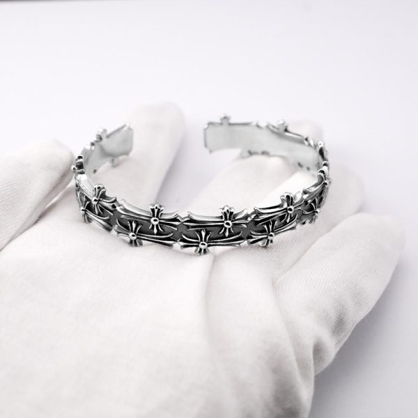 Bracelet ouvert avec croix Chrome Hearts