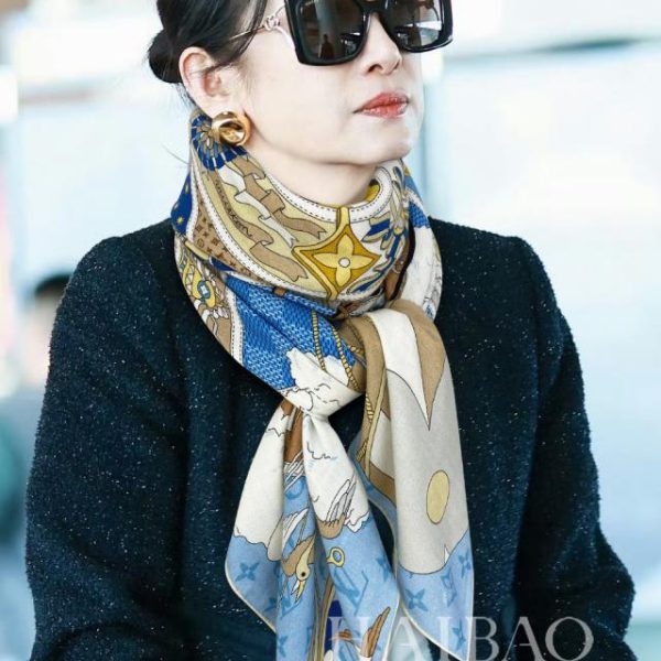 Foulard carré en cachemire double face Louis Vuitton