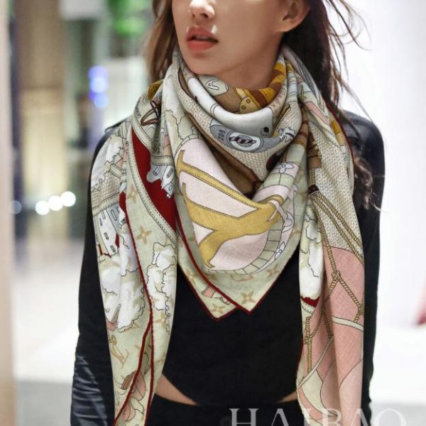 Foulard carré en cachemire double face Louis Vuitton