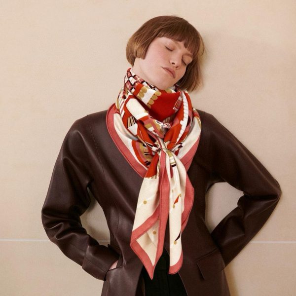 Carré Hermès en cachemire double face de la même couleur