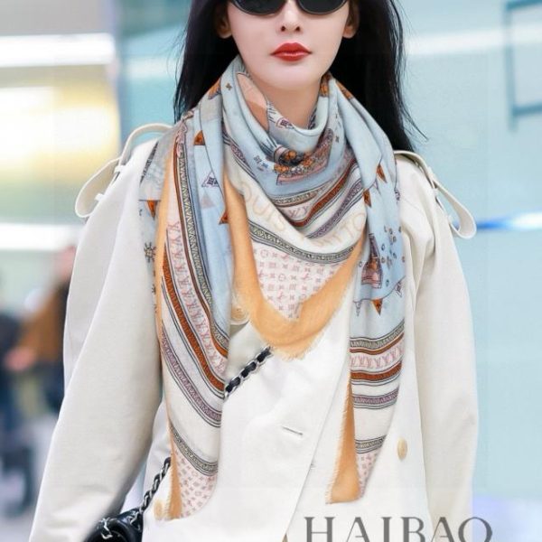 Foulard carré en cachemire Louis Vuitton