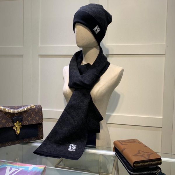 Chapeau + écharpe de la série costume Louis Vuitton