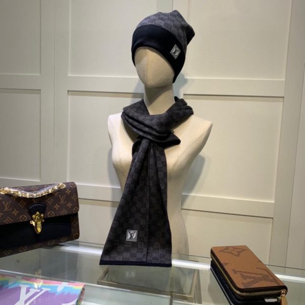 Chapeau + écharpe de la série costume Louis Vuitton