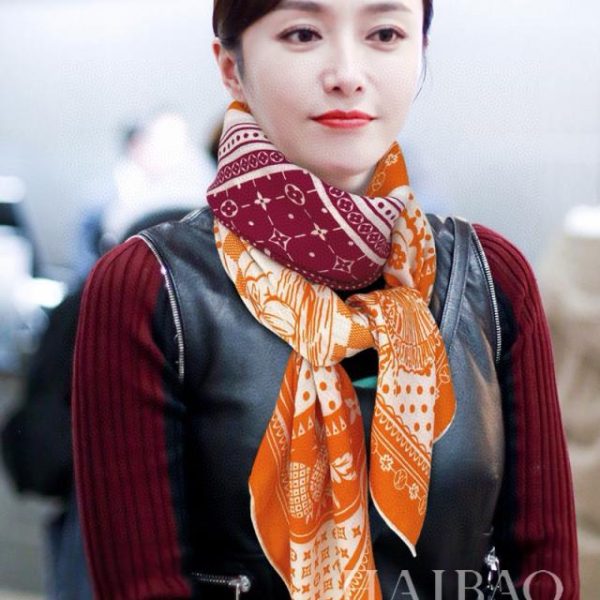 Foulard carré en cachemire Louis Vuitton