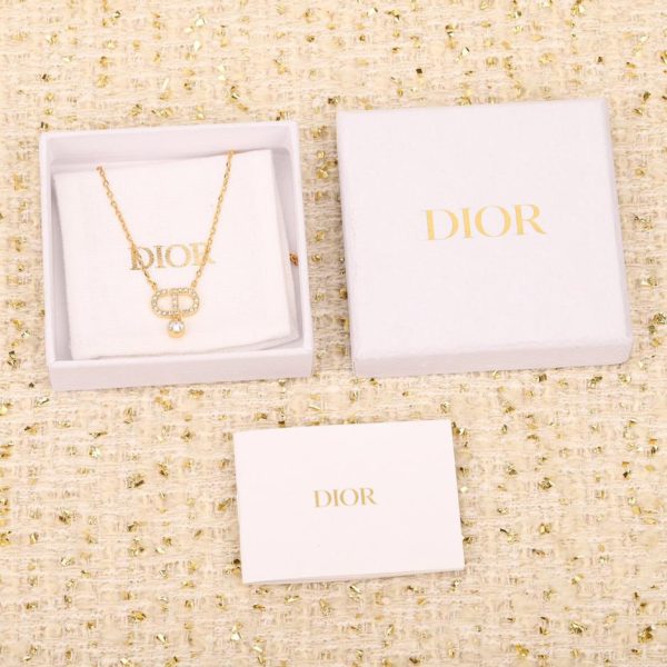 Dior nouveau collier CD