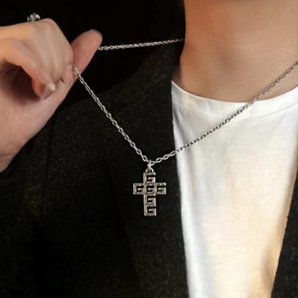 Collier croix vintage Gucci