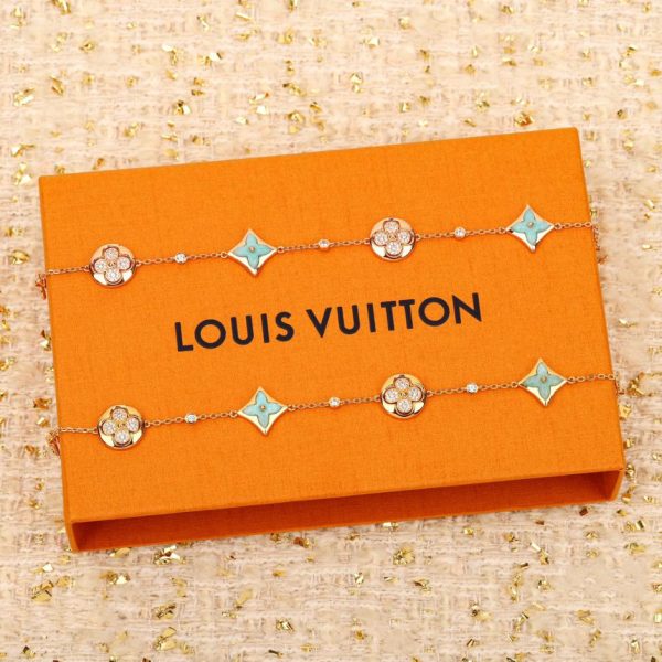 Bracelet LV à quatre fleurs
