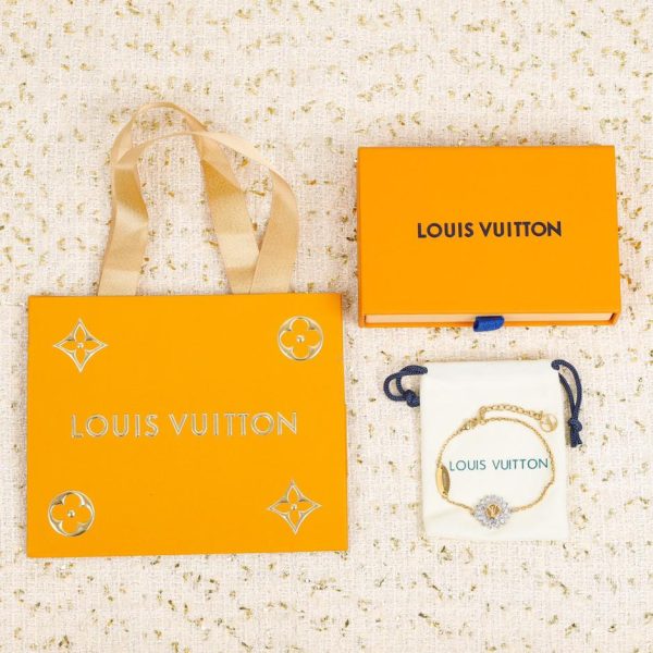 Bracelet oeil de cheval LV !