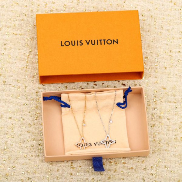 Collier plein de diamants en losange LV