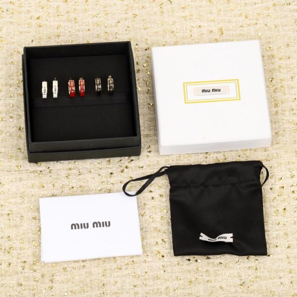 Boucle d'oreille Miu Miu