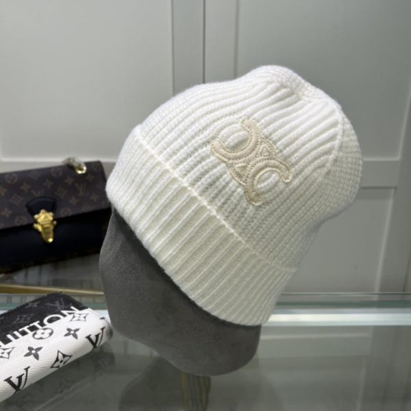 Bonnet tricoté CELINE en laine, même style pour homme et femme