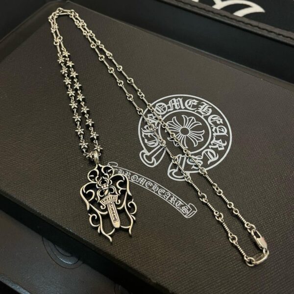 [Qualité de comptoir] Chrome Hearts New Twist Collier de fleurs cinq étoiles Pendentif épée de fleur en rotin (B0B6)