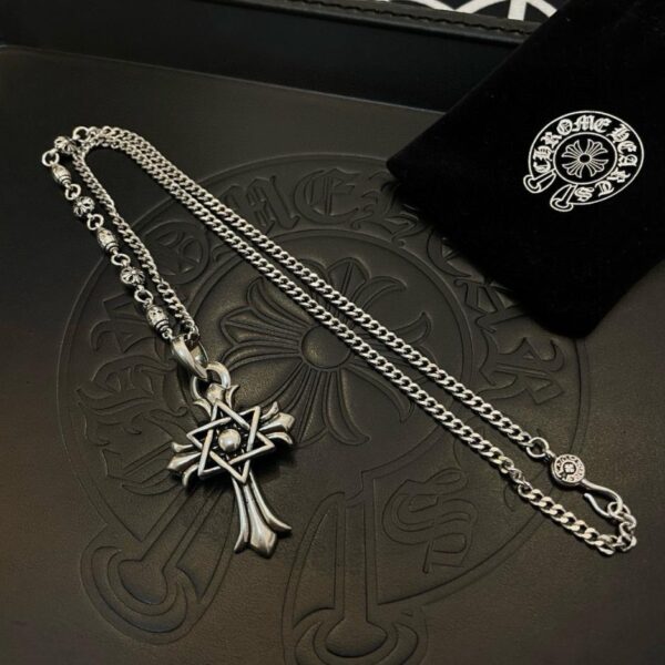 [Qualité comptoir] Chrome Hearts nouveau collier latéral rétro classique grand pendentif croix (462B)