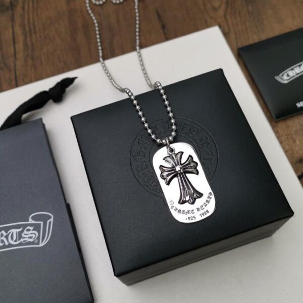 Collier croix de marque Crow Heart Army (72CD)