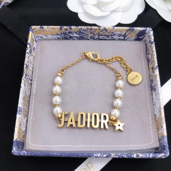 Bracelet lettre JADIOR étoile à cinq branches Dior (5280)