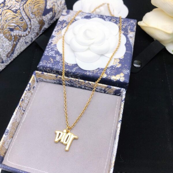 Collier Dior neuf (BCE6)