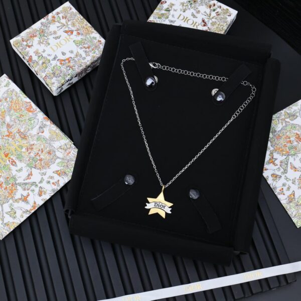 Collier vintage étoile bicolore à cinq branches Dior (4AC5)