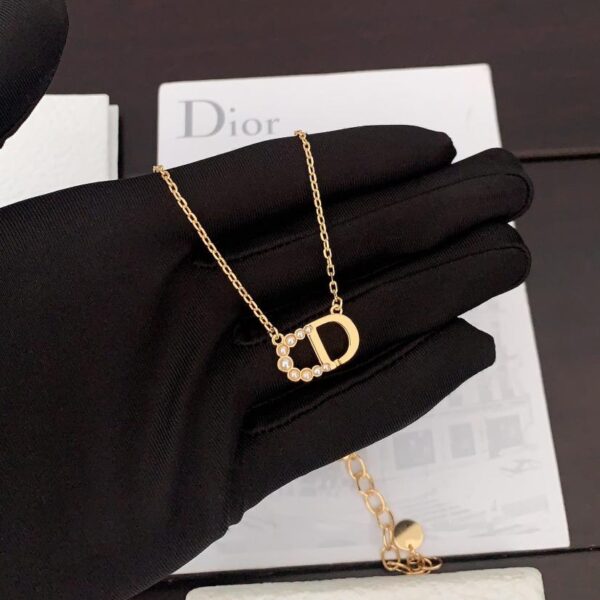 Dior dernier collier de perles CD (9267)