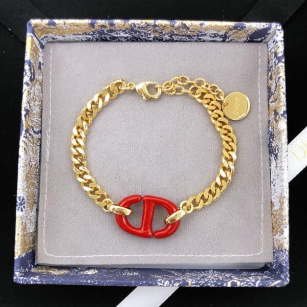 Bracelet étoile CD rouge nouveau produit original Dior (01CD)