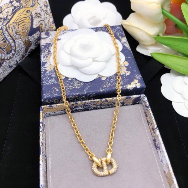 Le nouveau collier de diamants CD pig nose de Dior est recommandé (7C89)