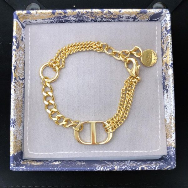 Compteur de collier lettre nouveau Dior (8AE3)