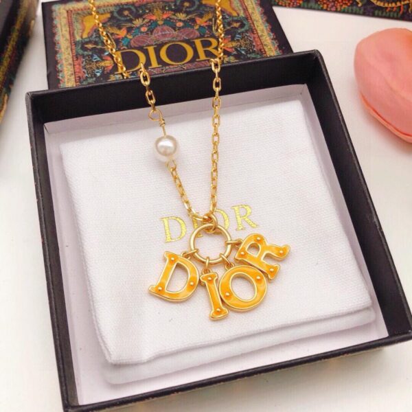 Collier lettre Dior orange (3473)