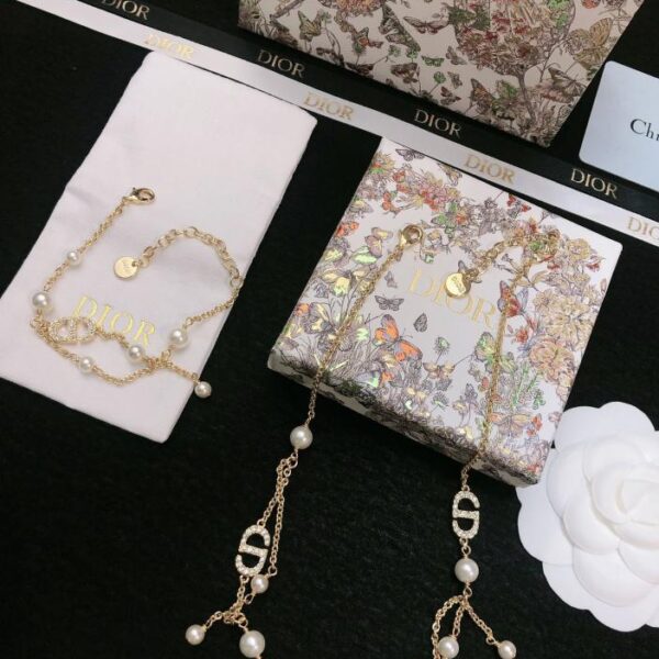 Collier Dior Collier de perles CD (B100)