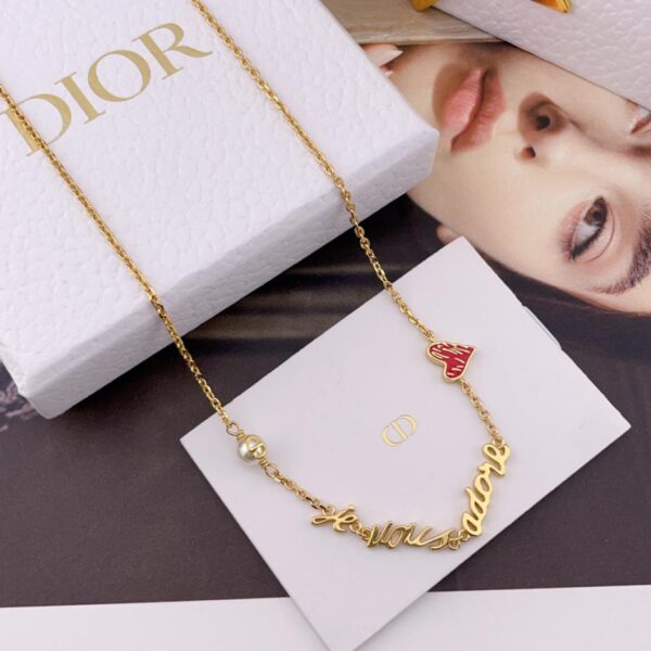Collier lettre cœur rouge en édition limitée Dior Chinese Valentine's Day (672F)