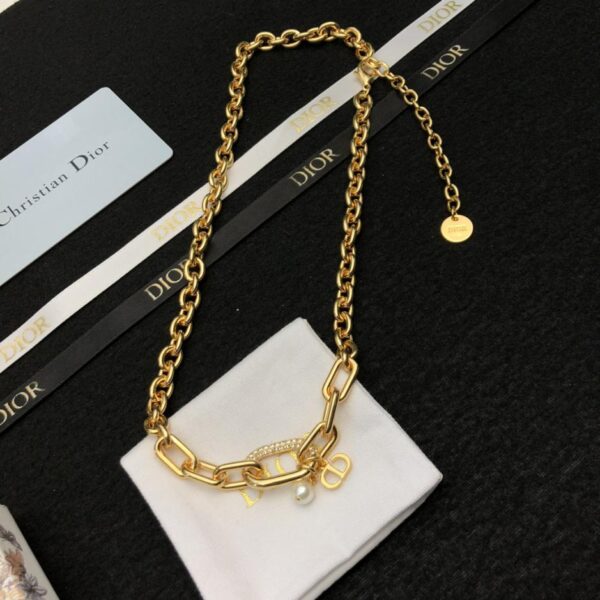 Collier Dior neuf (199D)