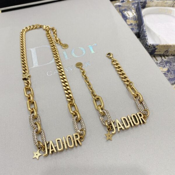 DIOR nouveau produit Collier logo JADI0R (56EA)