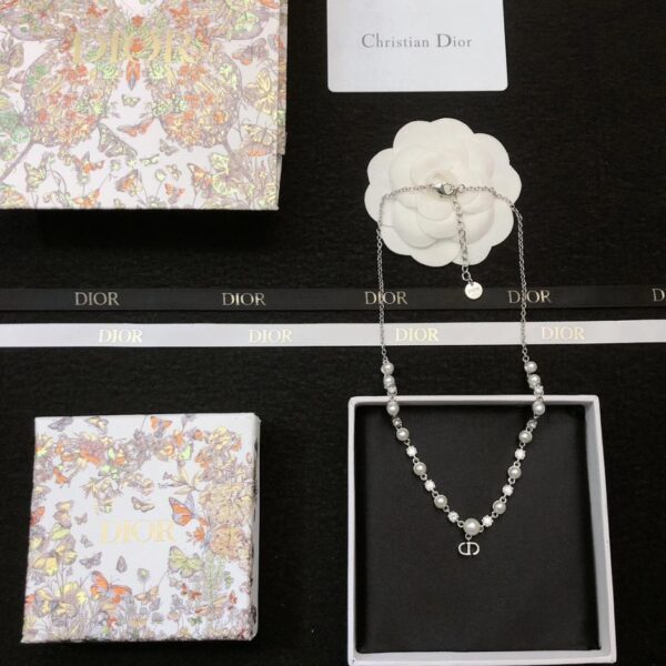Collier CD en cristal de perles monocouche Dior (DA1E)