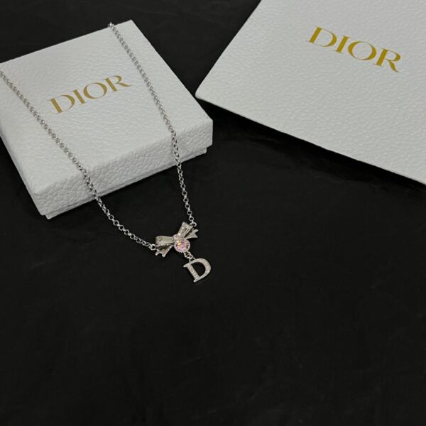 Compteurs de colliers d'occasion Dior (8120)