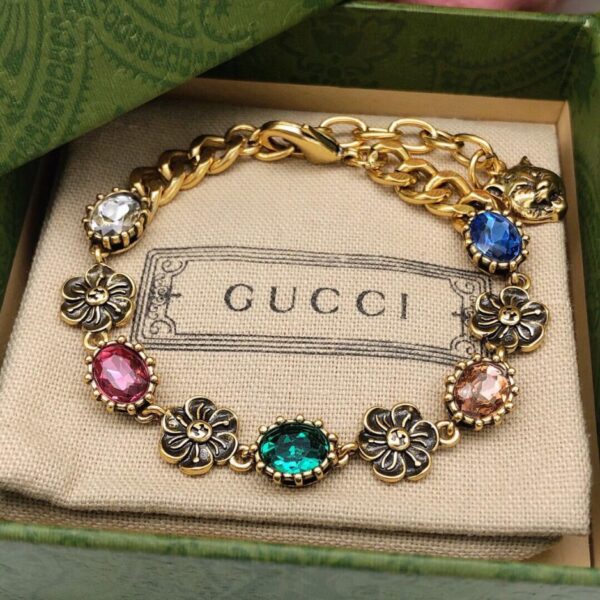Bracelet tendance en diamants colorés Gucci GG (4247)